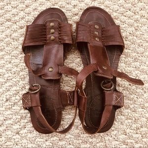 Frye Huarache Jacey Studded T-Strap Sandals